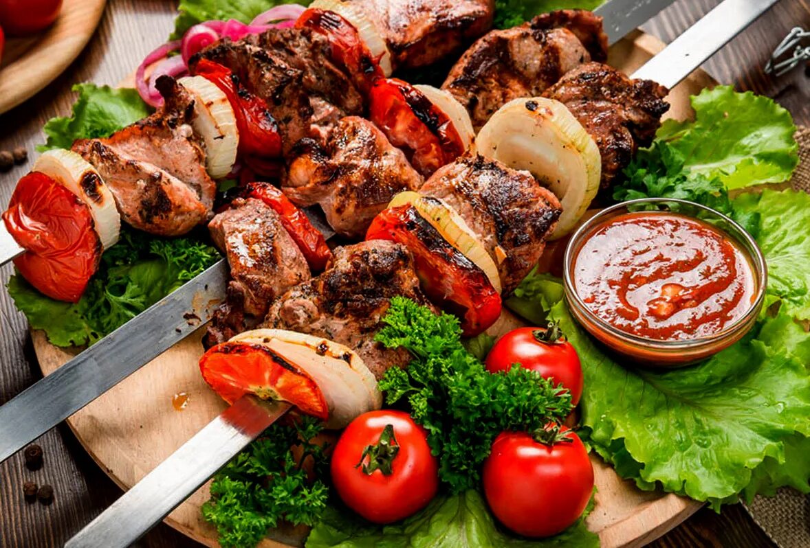Аппетитный шашлык. Мангал кавказ шашлычник. Люля кебаб ассорти. Шашлык м. Шашлык.