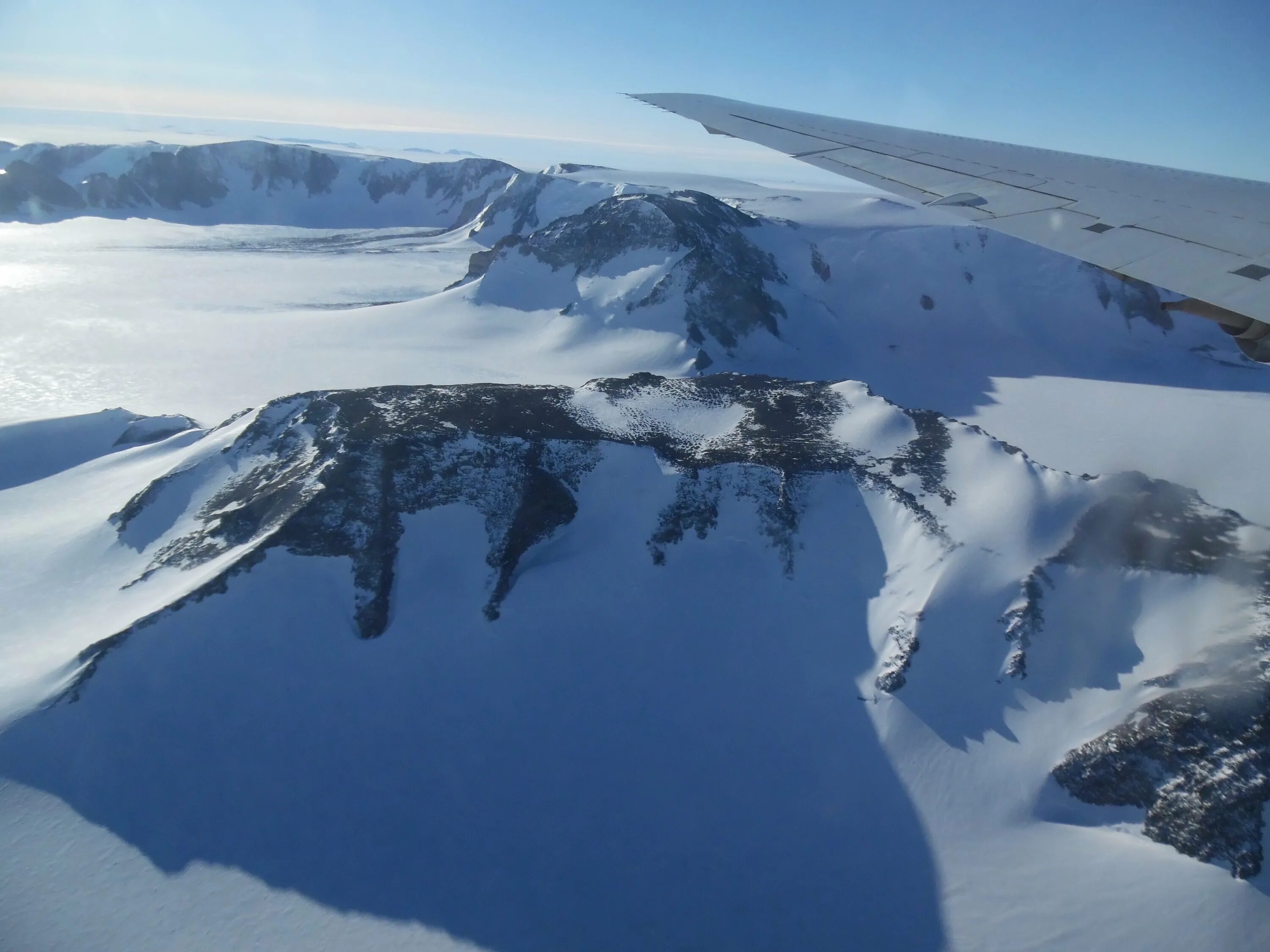 Антарктические почвы. Шельфовый ледник Шеклтона. Шельфовый ледник Мак-мёрдо. Антарктика, ледник Шеклтона. Южный полюс Антарктида земля.