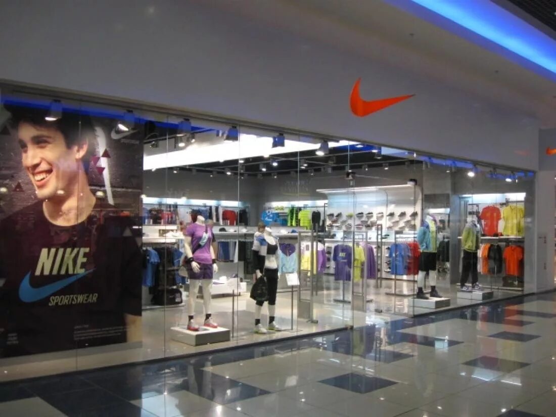 Оригинальный магазин найк. Нижегородская ТЦ Nike. Магазин найк в Оренбурге. Найк Брянск. Где находится найк