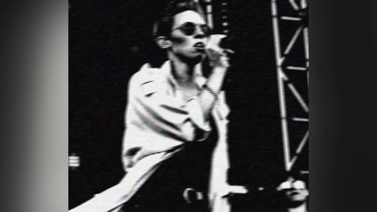 Red crystal castles speed up. Red crystal castles speed up. Глитч hyperpop. Crystal castles speed up. Red crystal castles speed up.