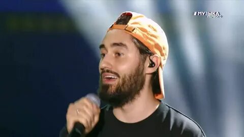 Исполнитель песни парус