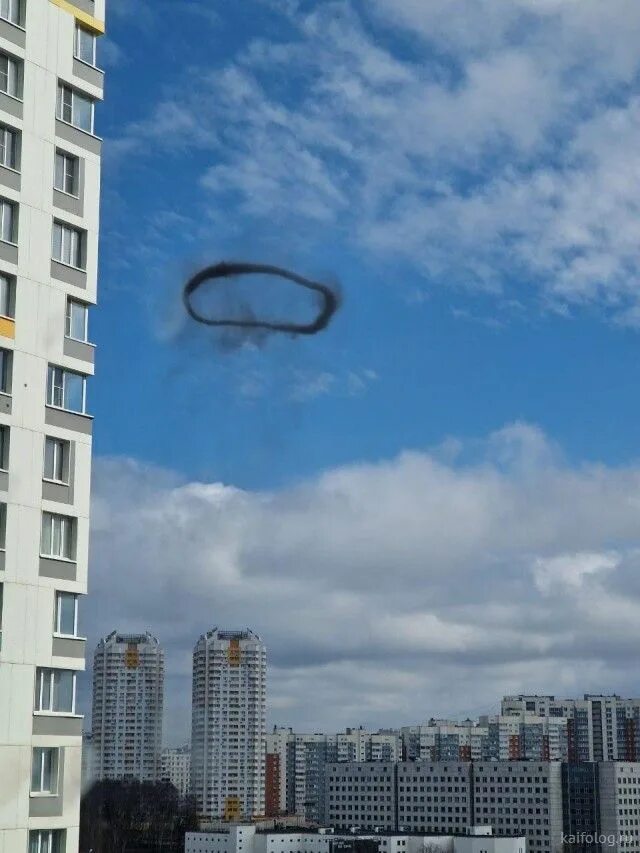 Необычные облака. Небо над москвой. Что в небе над москвой сейчас. Над. Что в небе над москвой сейчас.