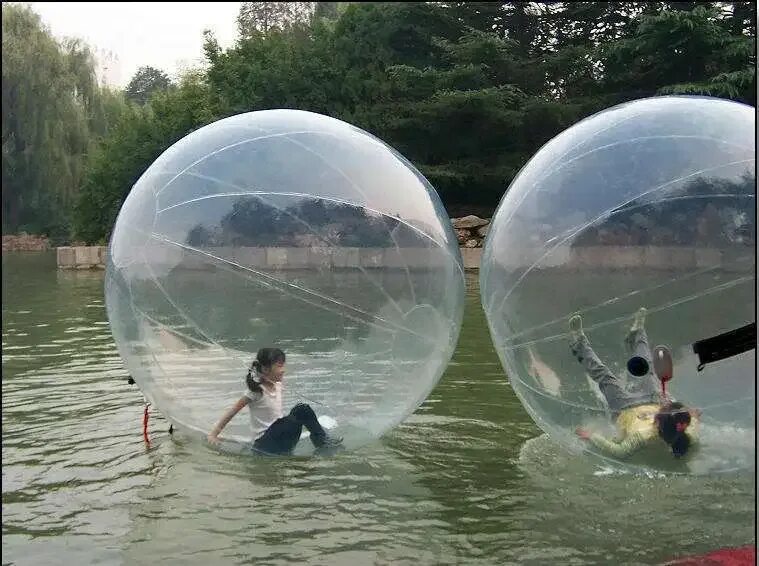 Большой шарик с водой