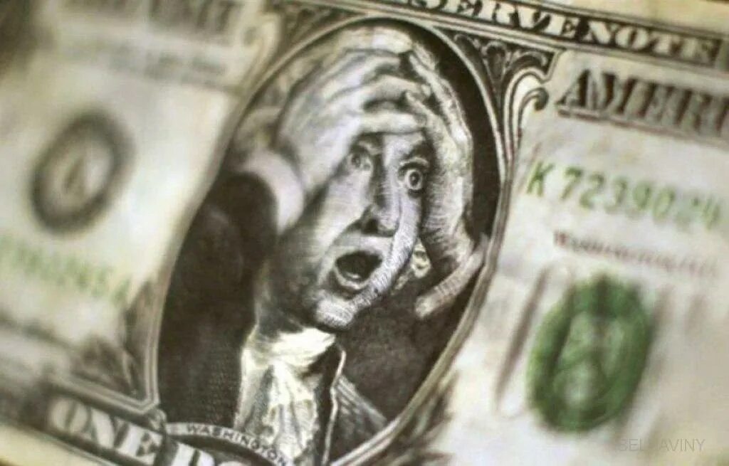 Доллар упал рублем
