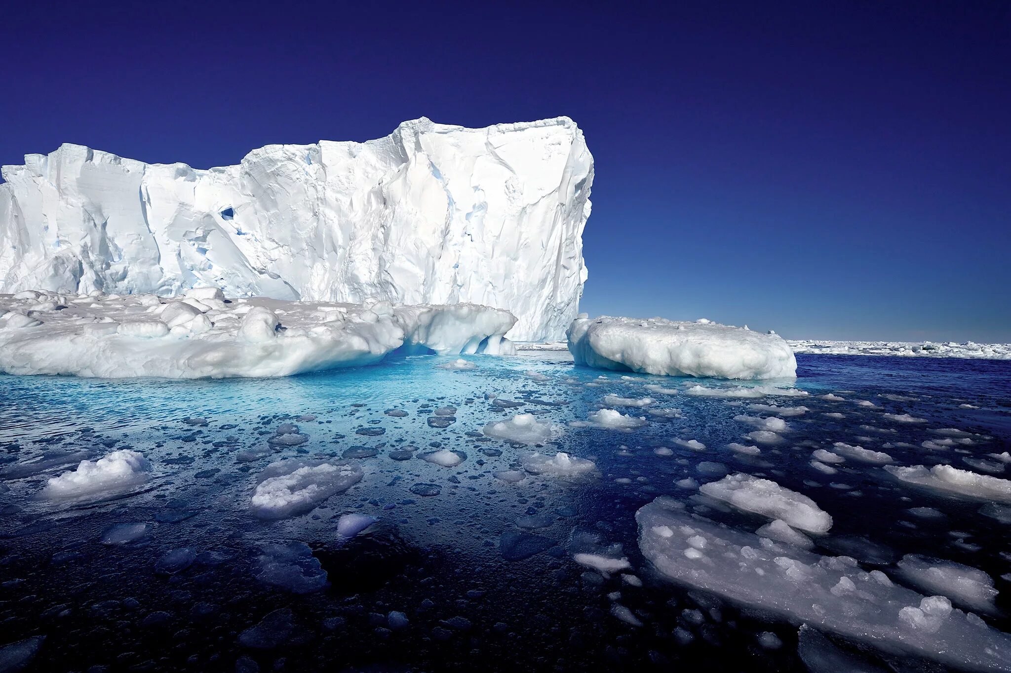 Айсберги Антарктиды. Таяние ледников в Антарктиде. Покровные ледники Антарктиды. Таяние ледников Антарктиды 1979-2020.