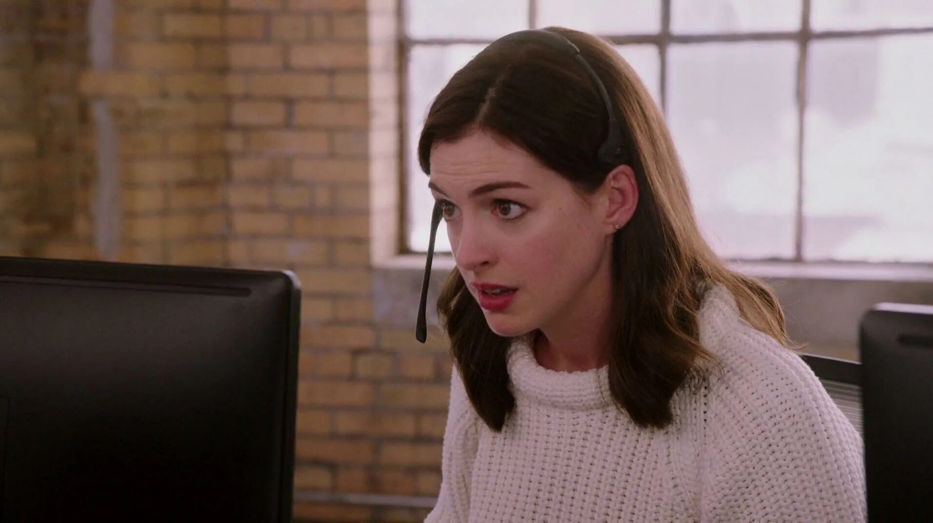 Сериал стажер с ланиной. Мавки сериал 2020. Алина ланина в сериале стажер. Стажер 2022. Энн хэтэуэй стажер.