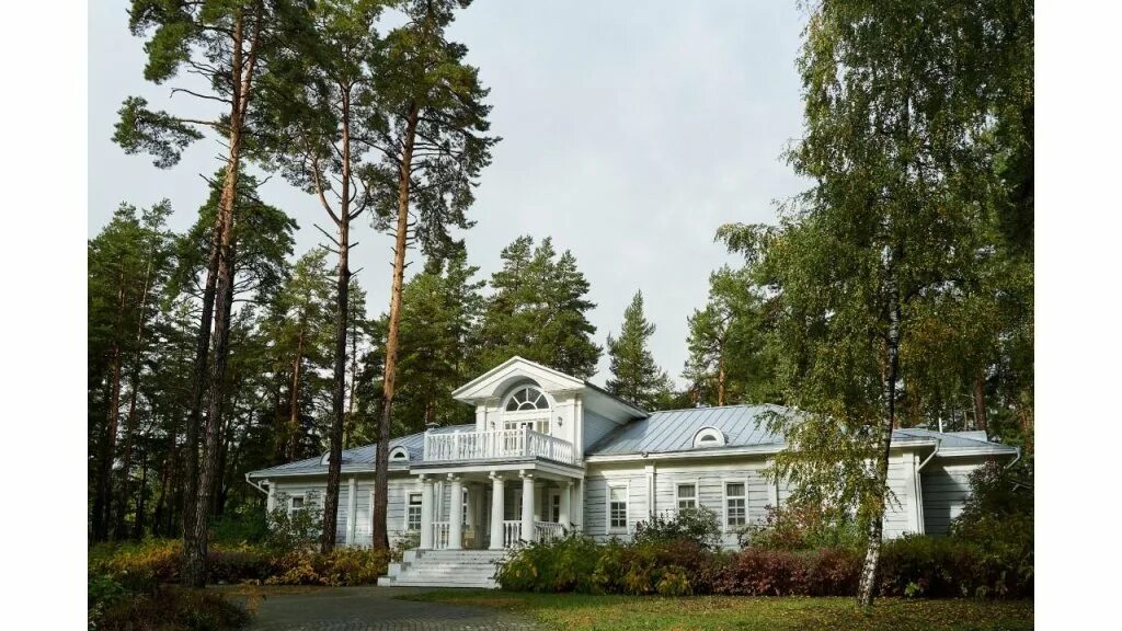 Усадьба на пре. Дом в стиле русской усадьбы. загородная усадьба. усадьба чувашия. гостиница подлипки.