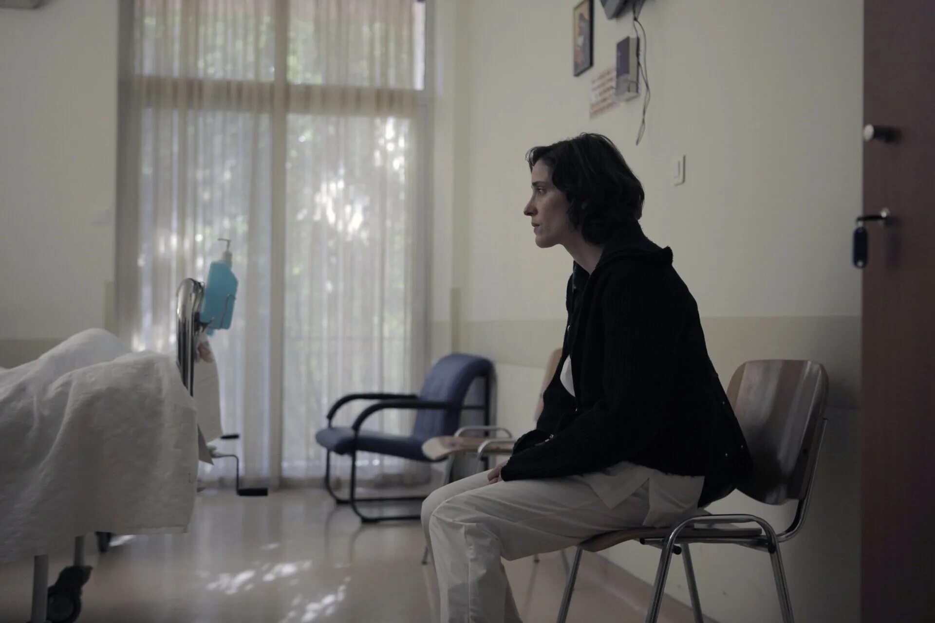 Альпы 2011. Лантимос режиссер. Альпы 2011. Альпы 2011. Лантимос альпы.