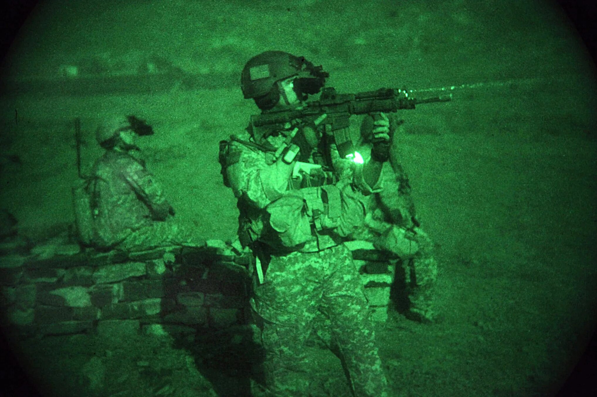 Видение сша. Видение сша. Видение сша. Очки ночного видения nvg-28 bc(3a) cot. Прибор ночного видения военный нато.