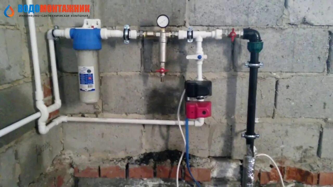 В дом зашла вода. Ввод в дом водопровода из пнд. Ввод воды и канализации в дом. Греющий кабель для водопровода пнд 32. В дом зашла вода.