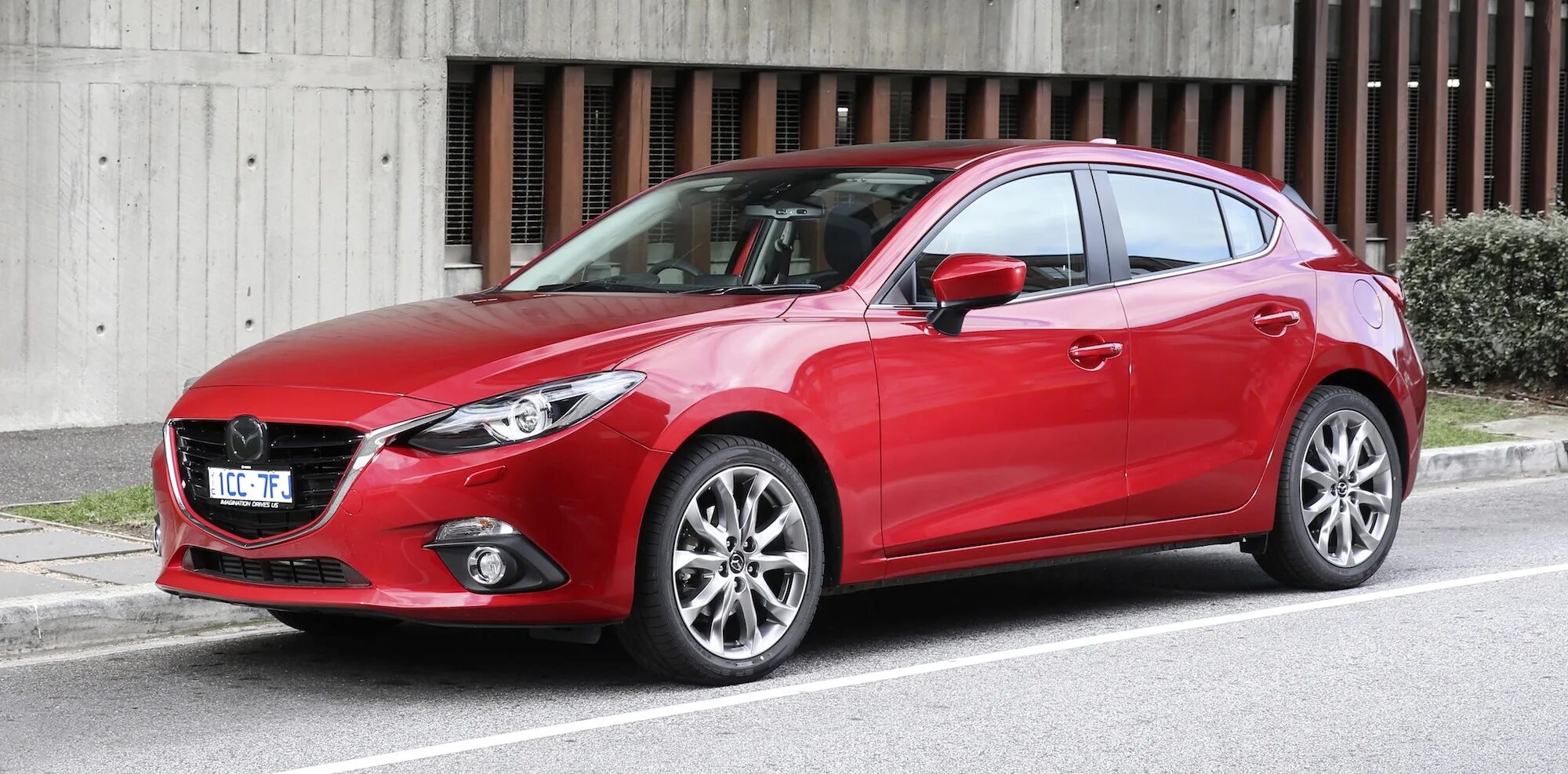 Mazda 3 Hatchback 2014. Mazda 3 2015. Mazda 3 хэтчбек 2015. Mazda 3 2015 Hatchback. Купить мазда 2015 года