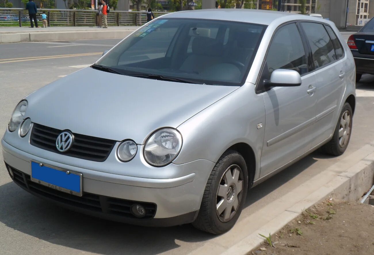 Фольксваген 2004 купить. Volkswagen Polo fun IV. Фольксваген поло 4 хэтчбек. Polo VW Wiki. Поло 2005 года.