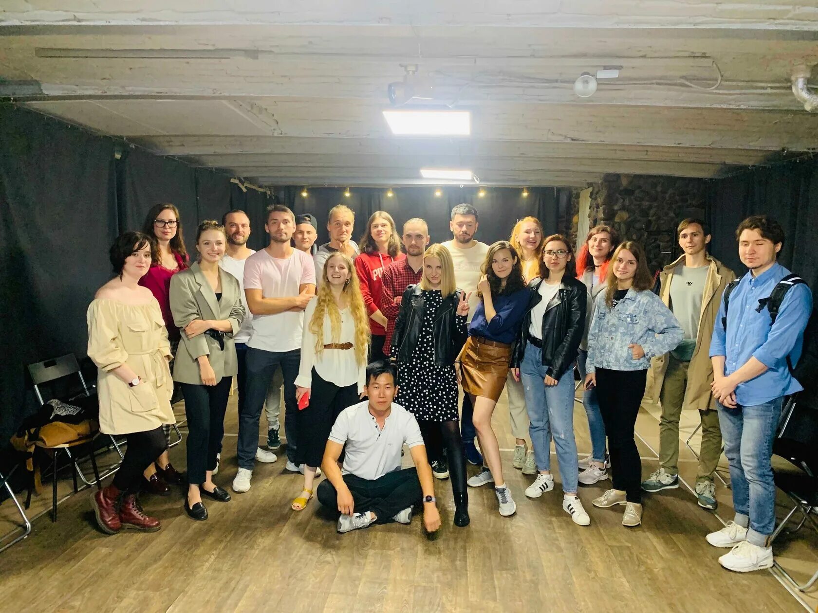 Школы студии спб. Интерьер творческой студии. Подростковая цирковая студия. Класс хореографии. Школы студии спб.