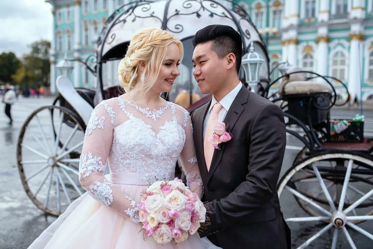 Узбечка замуж за русского. Замуж за нерусского. Замуж за таджика. Русская и узбек свадьба. Узбечка замужем за русским.