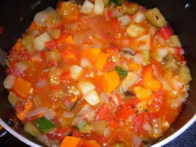 Как приготовить овощное рагу рецепт. Овощное рагу с кабачками. овощное рагу в мультиварке. овощное рагу без мяса. овощное рагу с кабачками в мультиварке.