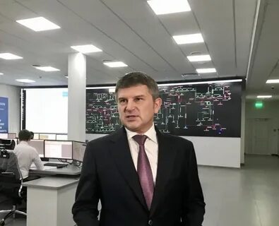 Центра уволили
