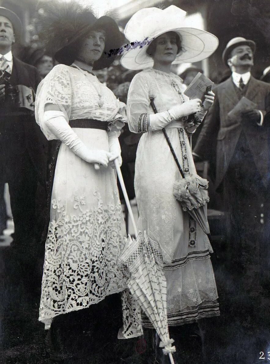 Мода эдвардианская эпоха 1900. Эдвардианская эпоха мода начала 20 века. Эдвардианская мода 1910-1914 портрет. Мода эдвардианская эпоха 1900. Мода эдвардианская эпоха 1900.