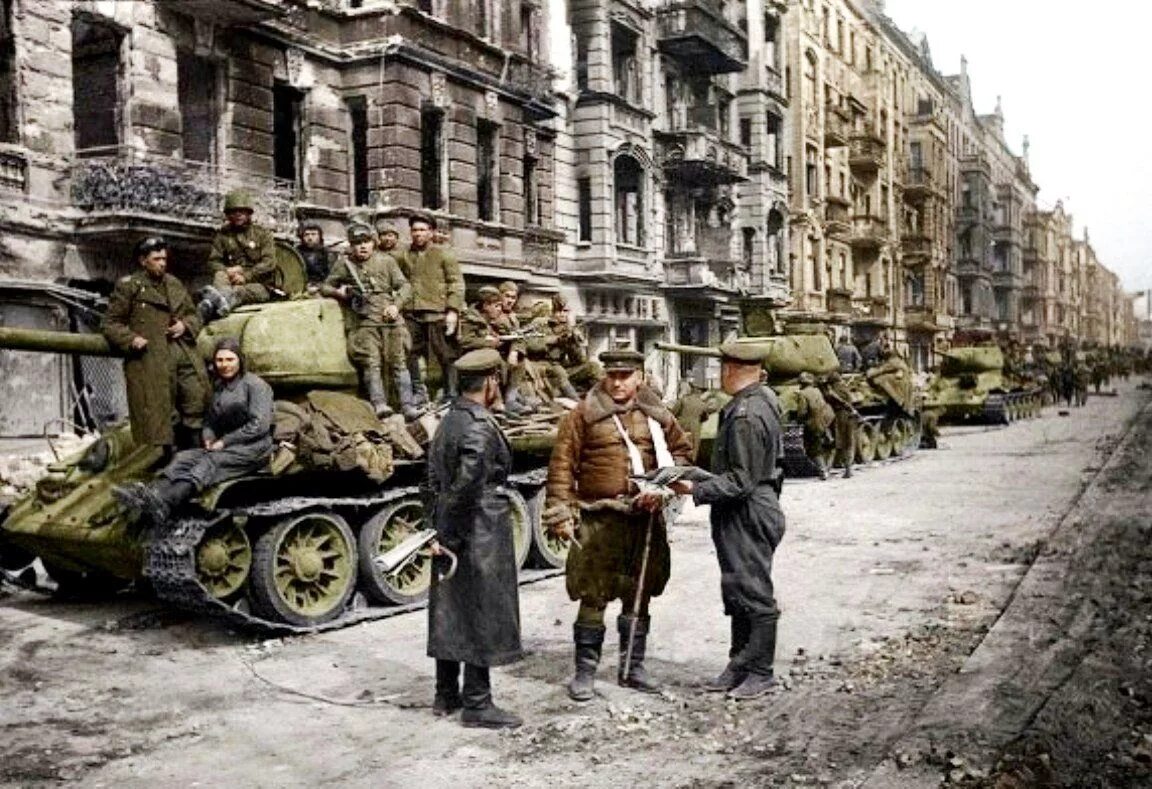 Фотографии второй мировой войны. Штурм Берлина 1945. Красная армия в Берлине 1945. Победа Берлин 1945.