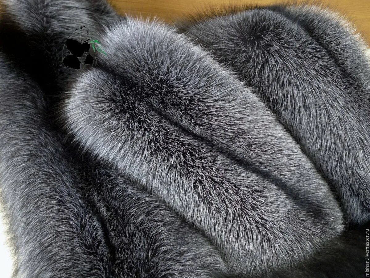 For their fur. Saga furs чернобурка. Мех чернобурки Saga furs. Мех чернобурой лисицы. Чернобурая лиса мех.