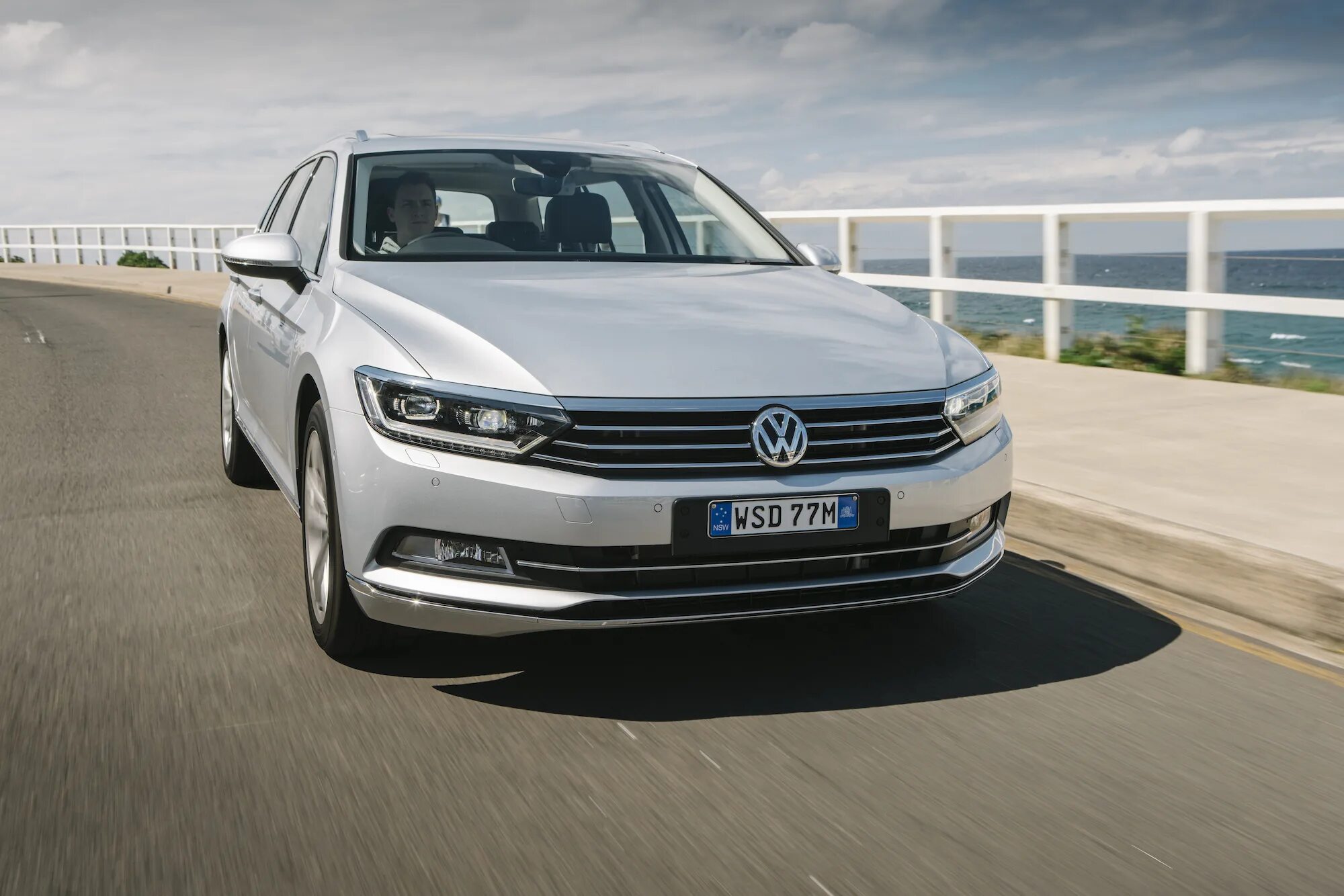 Passat 2017 2.0. Пассат в8 АЛТТРАК. VW Passat 2018. Пассат se 2016 год.