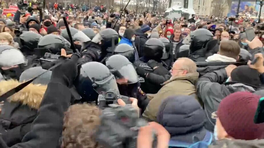 Под еще свежими впечатлениями от московских волнений
