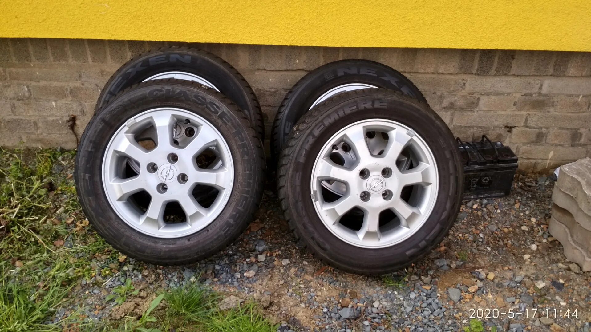 195/60 r15. Резина 195/60 r15 внедорожные. Fabia 195 60 15. Резина 195 60 15 аккорд 6 drive. Колеса р 15 195 на 60.