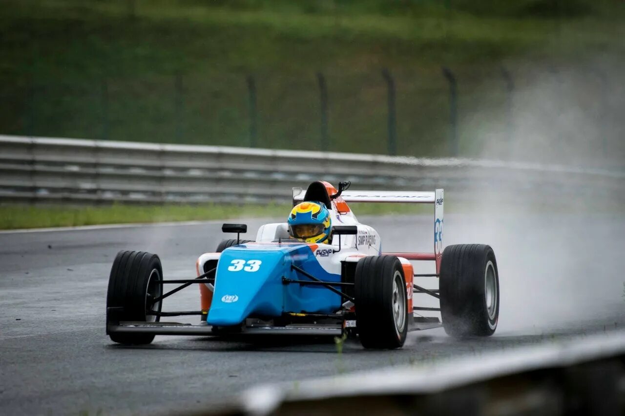 Формула 4 гонки. Formula 4.