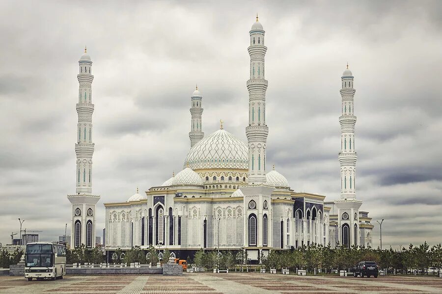 Ен улкен. Шанхайская башня. Самая большая корова в мире маунт катадин. Башня в дубае бурдж. Кувейт.