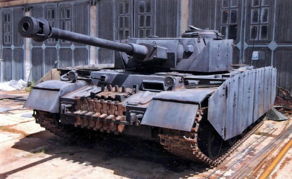 Немецкие танки в советских фильмах. Танк тигр т4. Тигр т-44. Танк т-4 немецкий. Танк тигр 44.