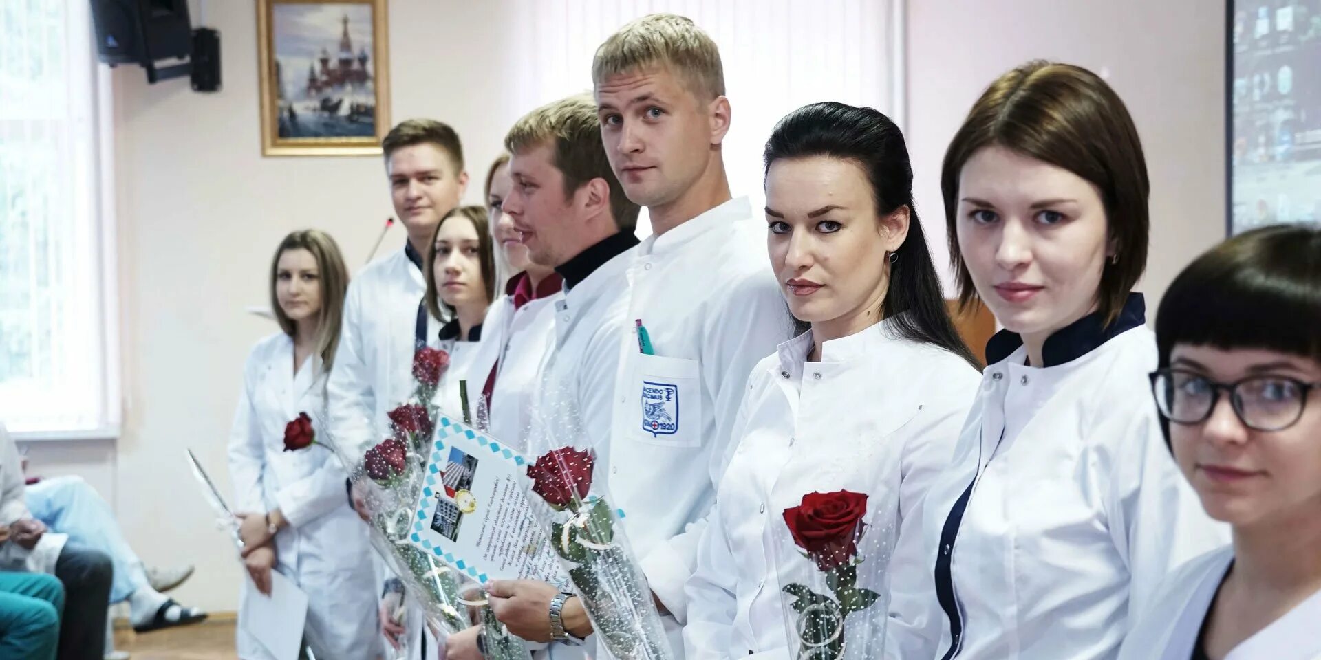 Поликлиника финансирование. Вакансии врачей брянск. Вакансии врачей брянск. Главный врач брянской областной больницы 1. Полунеев врач брянск.
