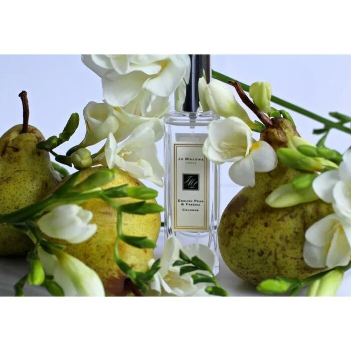 Jo malone pear and freesia. Джо Малон духи груша. Духи Джо Малон фрезия. Jo Malone English Pear and Freesia. Джо Малон аромат груша.