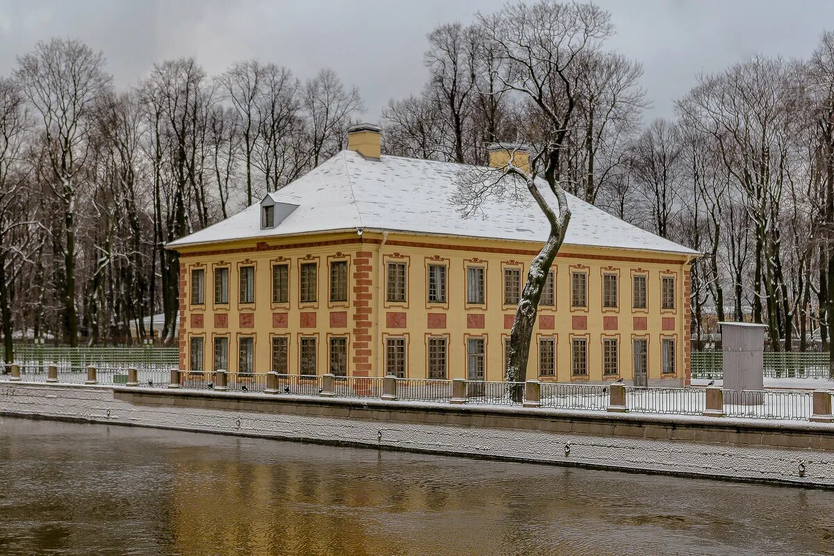 Летний дворец санкт петербургское