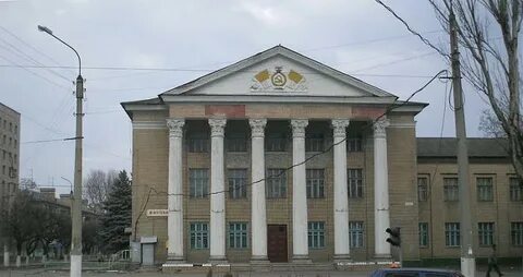 Техникумы славянска