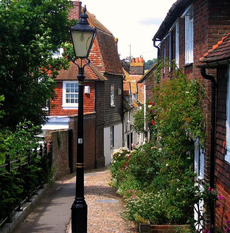 Г раи. Рай (восточный суссекс) достопримечательности. Англия графство западный суссекс. Г раи. Королевство азерот арт дворец.