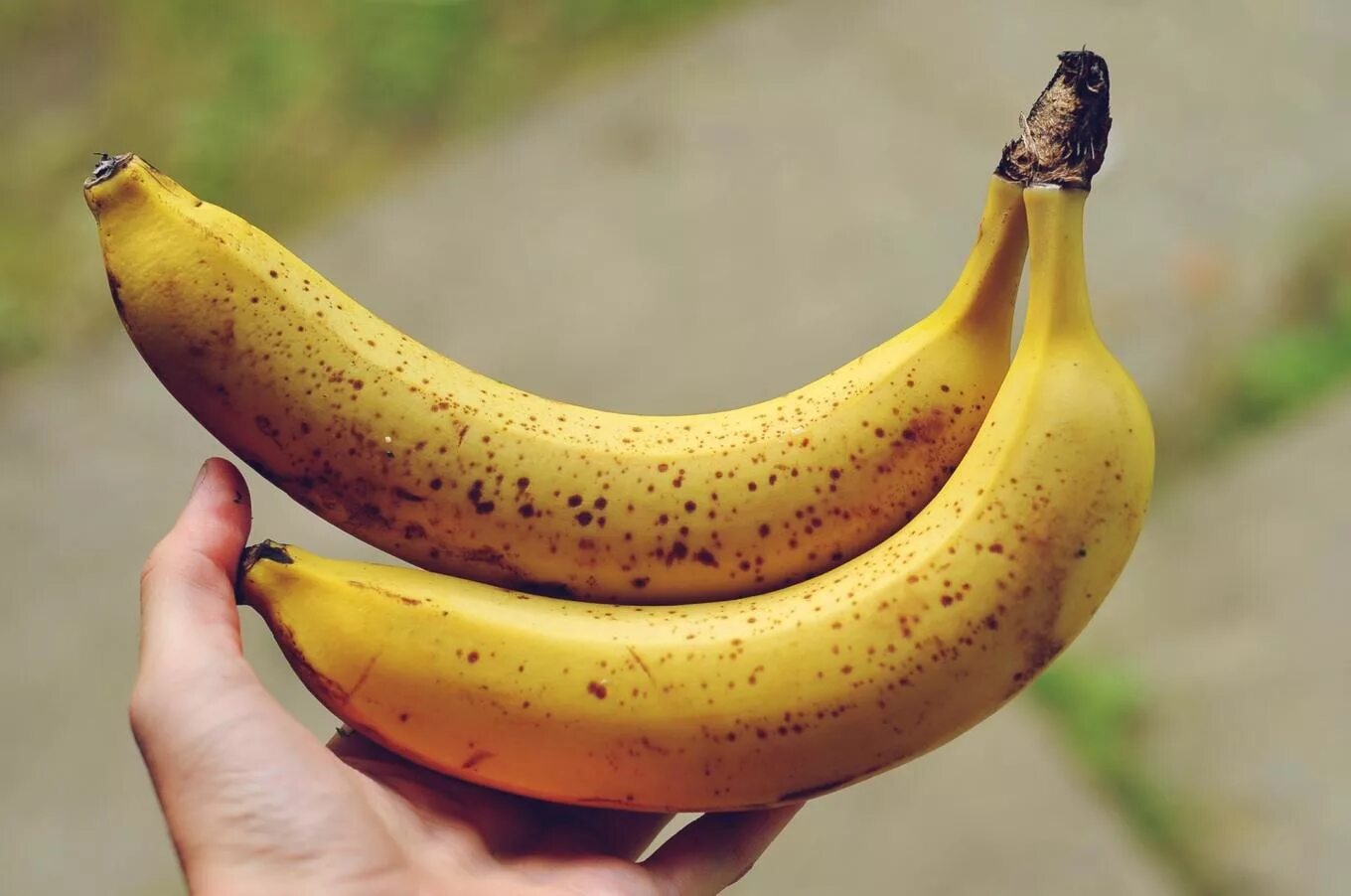 Видео где банан. Банан. Спелый банан. Красивый банан.