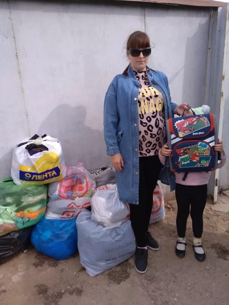 одежда для малообеспеченных детей. вещи многодетным семьям. рюкзак для многодетной мамы янаул. поддержка многодетных семей. вещи для многодетных.