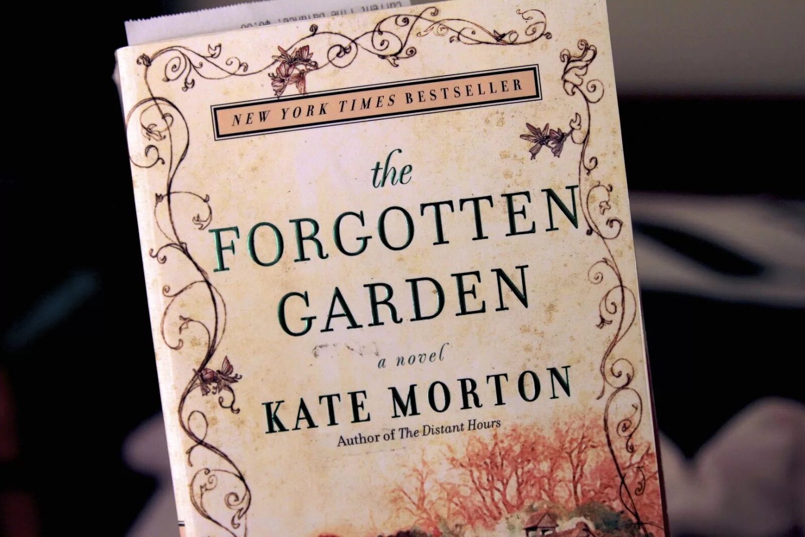 Кейт забытый сад. Кейт Мортон. Забытый сад. Забытый сад книга. Кейт Мортон забытый сад фото. Забытый сад Кейт Мортон книга.