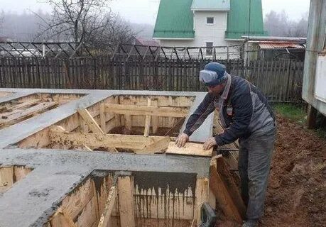 Как выровнять горизонт фундамента