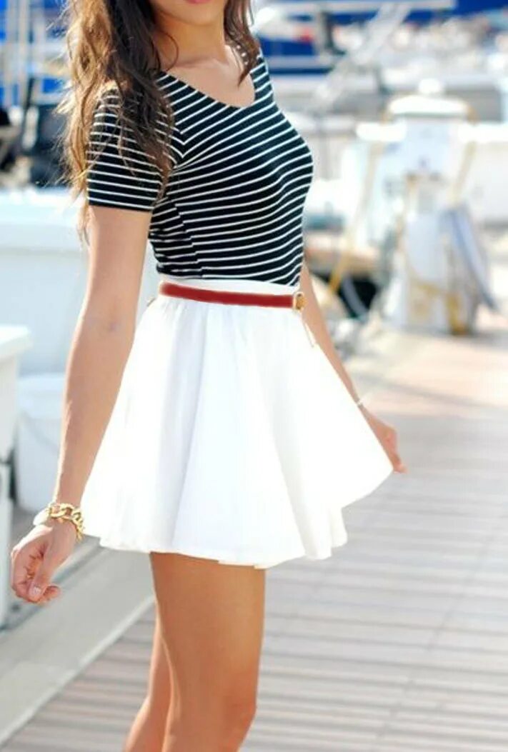 юбка с футболкой. короткая оранжевая юбка asos. короткая юбка и черная майка. юбка fun time. кофта-топ.