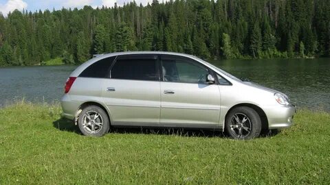 Toyota nadia