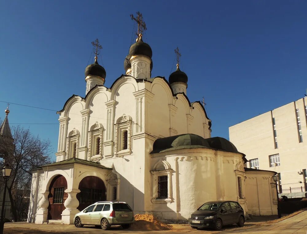 Храм Владимира в старых Садех. Церковь Владимира равноапостольного Москва. Храм Святого Владимира Старосадский переулок. Храм Святого равноапостольного князя Владимира в старых Садех.