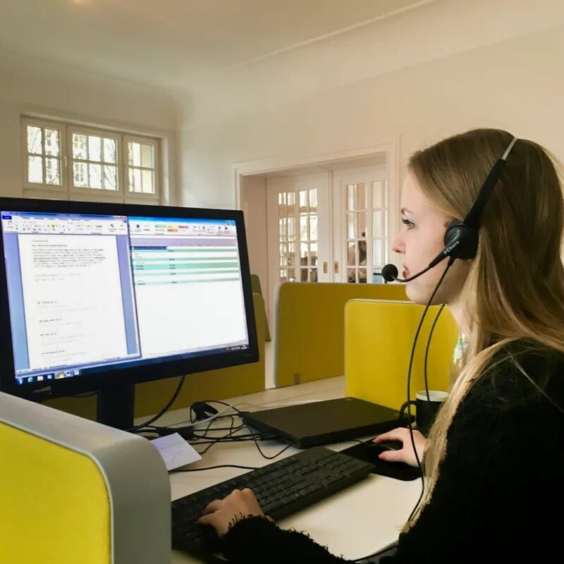 Кол центр москов обл. Колл центр изнутри. Кол центр москов обл. Call центр на зоне. Юридический колл центр.