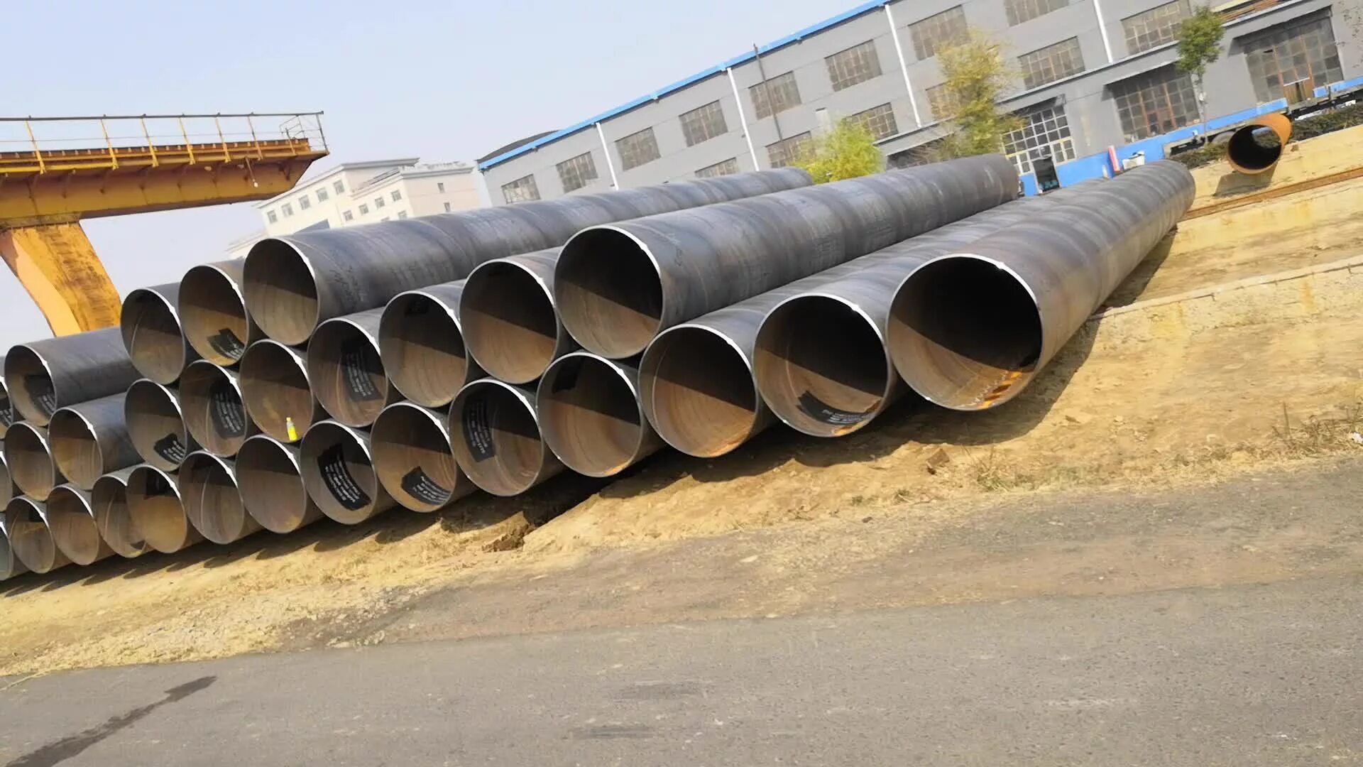 Купить широкую трубу. Труба 502 мм стальная. Spiral Welded Pipe. Труба металлическая водопроводная d300. Диаметр стальной трубы 1020мм.