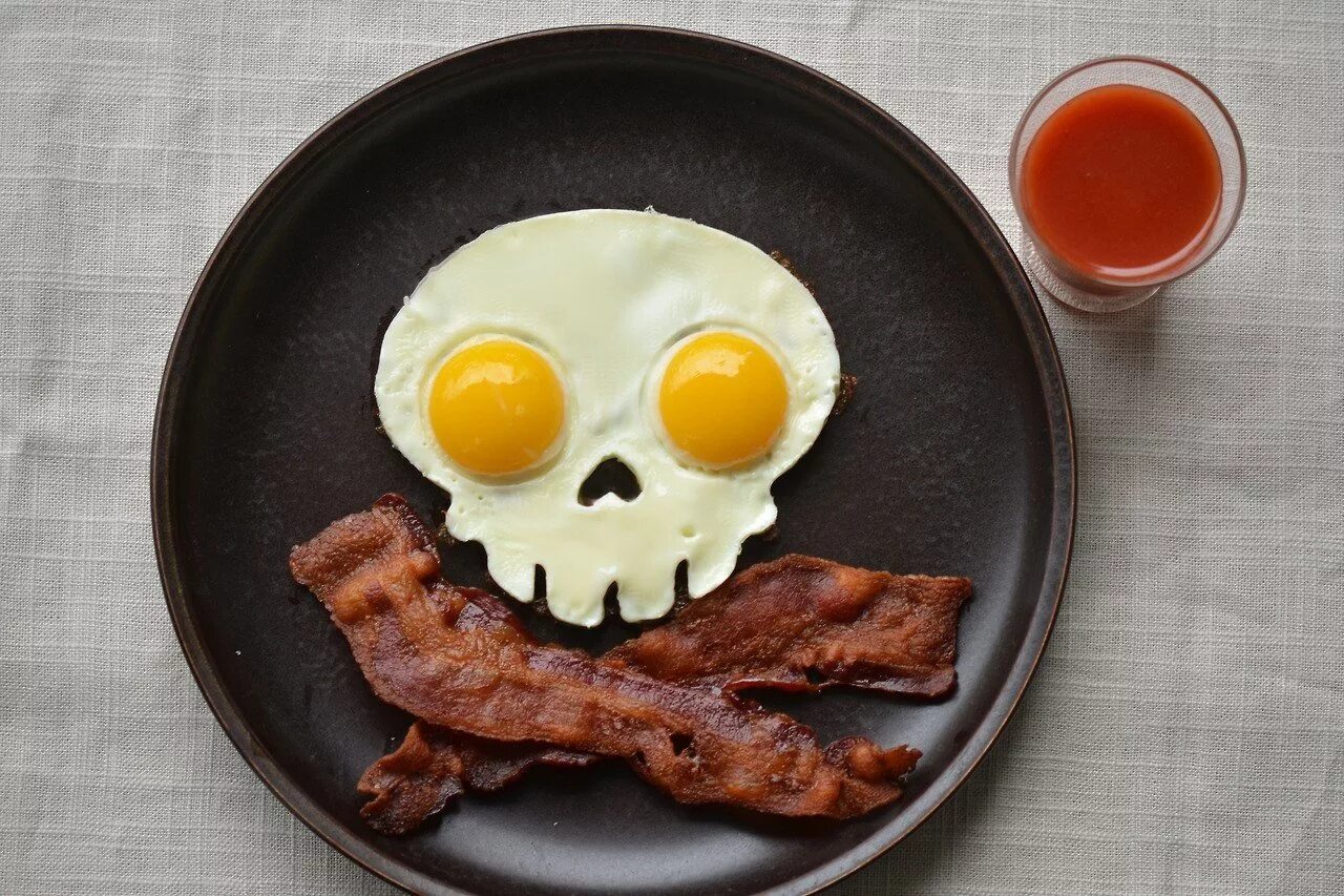 Красивый завтрак. Необычный завтрак для детей. Завтрак. Интересные бутерброды для детей. Смешная яичница.