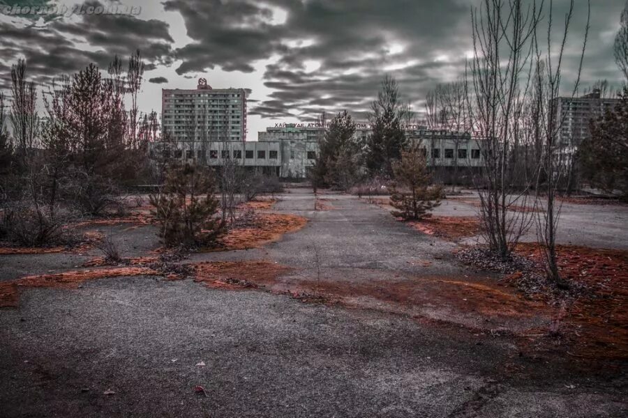 Pripyat chernobyl. Припять зона отчуждения 2021. Зона отчуждения город Припять. Заброшенный город призрак Припять. Город призрак Чернобыль Припять.