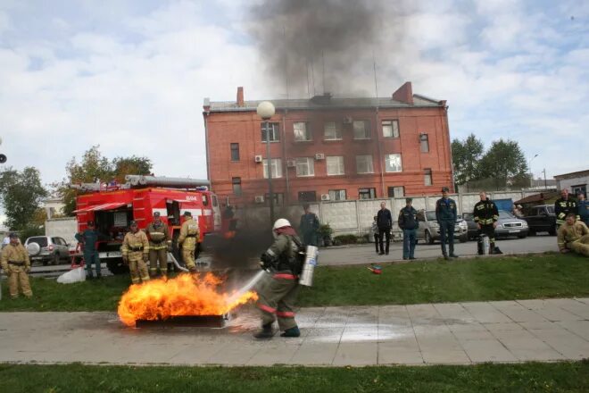 В ишиме на неделю. 53 псч ишим. пожарная часть ишим. огнеборец ишим. пожар в ишиме.