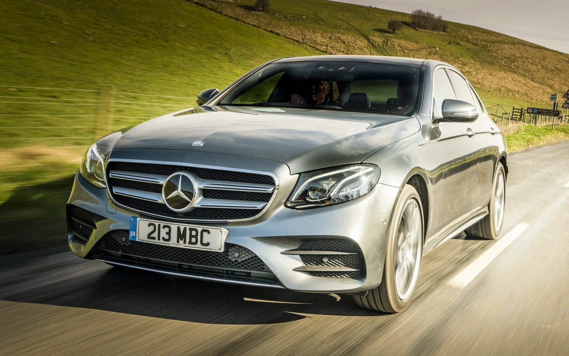 В каком году вышел мерседес. Мерседес бенц e220d. mercedes benz e220d amg. mercedes benz e220 2017. мерседес бенц е200.