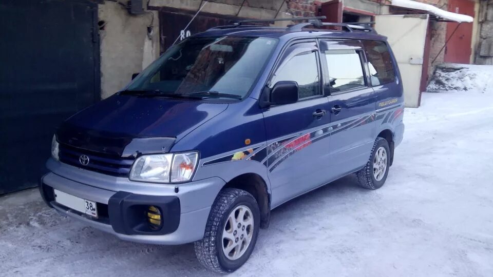 Куплю лит айс ноах. Тойота Town Ace Noah. Toyota Town Ace Noah 4wd. Toyota Town Ace Noah 1998 4wd. Toyota Town Ace Noah 2000.