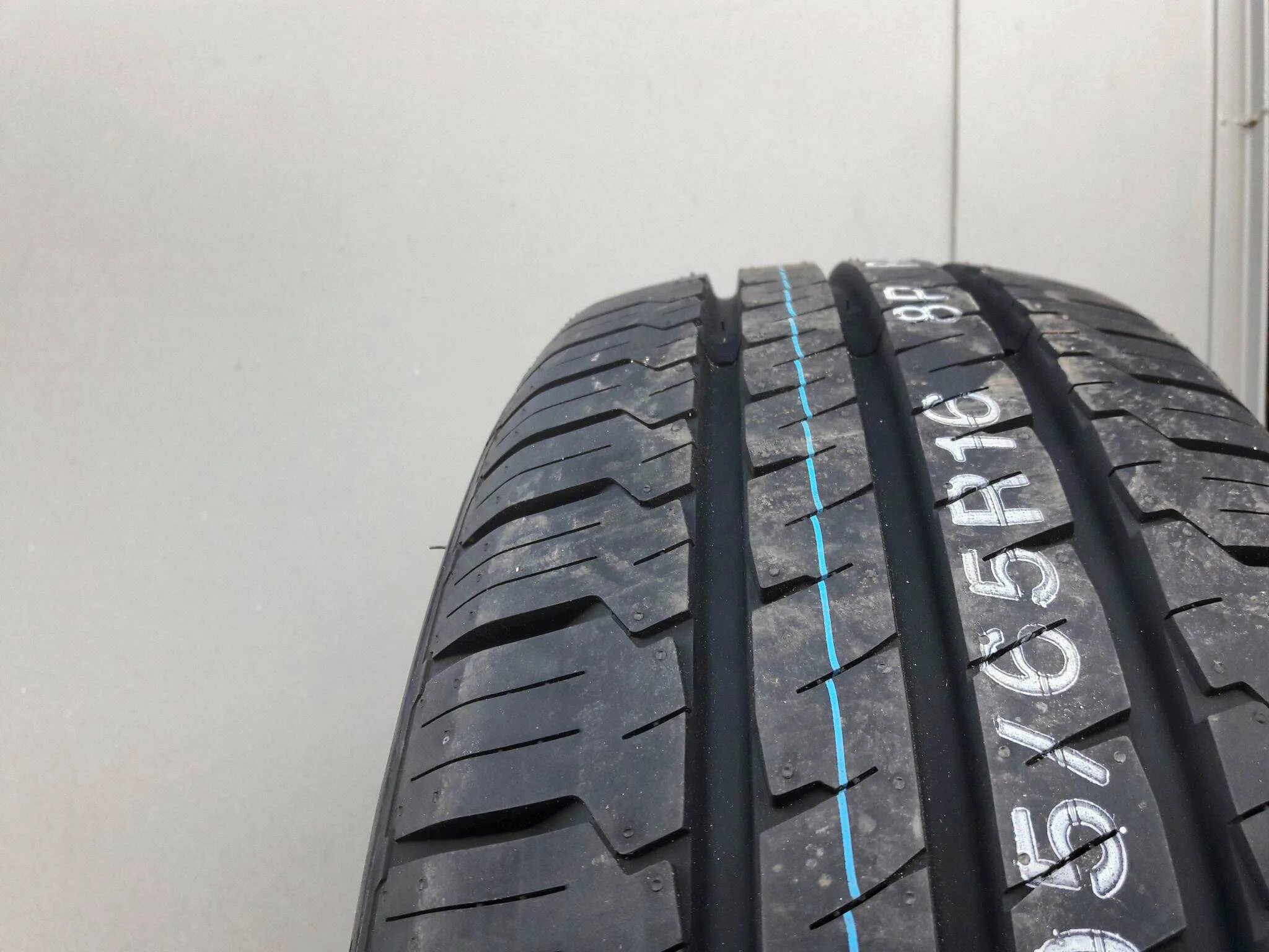 Шины ханкук r16c. Hankook vantra lt ra18. hankook vantra ra18 205/65 r 16. hankook vantra lt ra18 107/105t. hankook vantra lt ra18 195/65 r16c 104/102r.