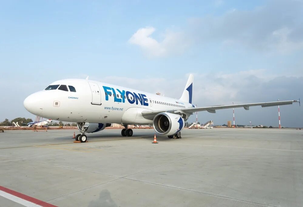A320 самолет флай уан. Flyone молдова. Флайуан. Fly авиакомпания молдова. Flyone airbus 319.
